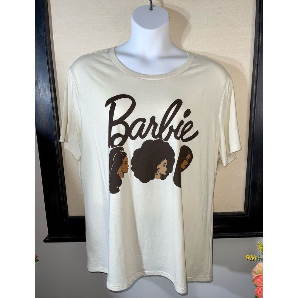 Barbie Tshirt - NWT - Size 2X - Picture 1 of 7